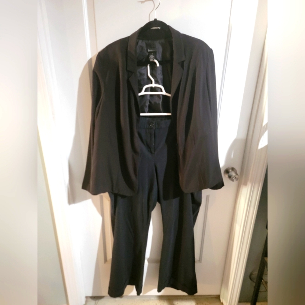 Jacket and Pants Suit - Black